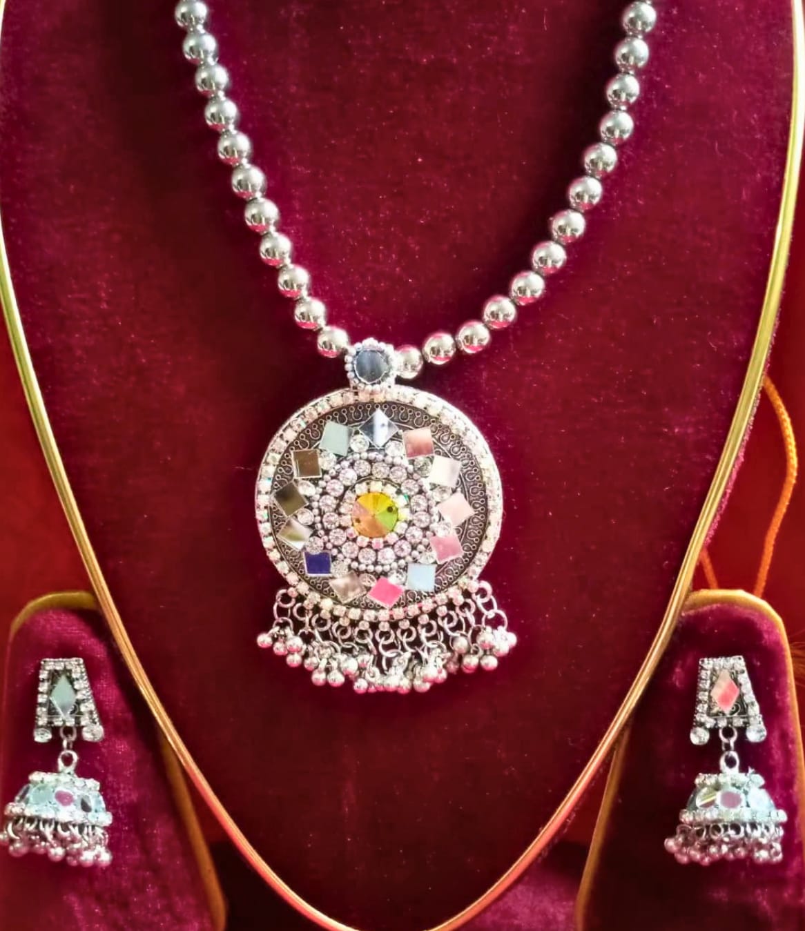লকেট ও ঝুমকা সেট)